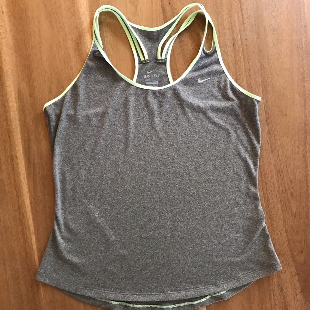 Nike Dri Fit Top - L
